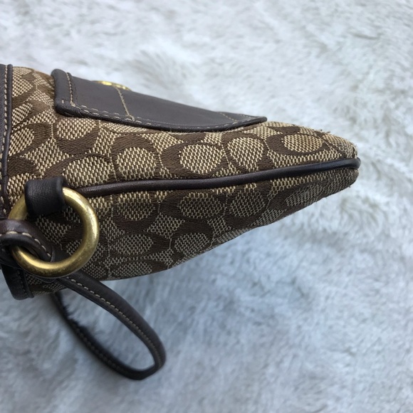 Coach Signature Canvas wristlet - Picture 8 of 8